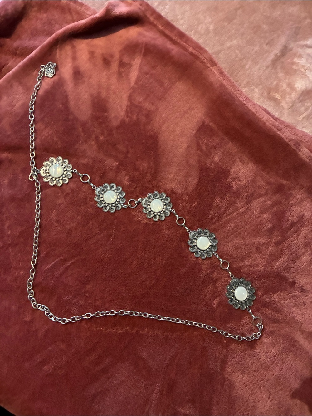 Forever 21 Silver Daisy-Link Belt with White Accents